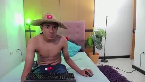  andres  online show from December 29, 5:01 pm