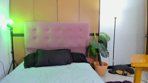  andres  online show from December 27, 6:14 am