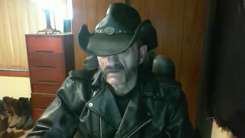 leathergreaser online show from April 16, 8:20 pm