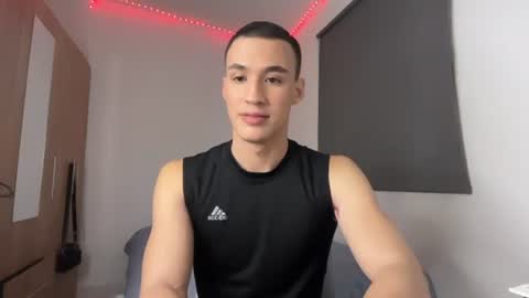 leo_delveyy online show from July 28, 9:06 am