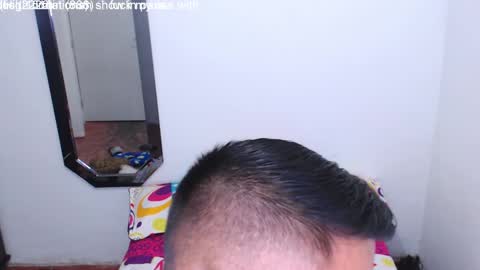 Snapshot of leo_muscleboy chatting on January 29, 12:43 am Leo online show from January 29, 12:43 am