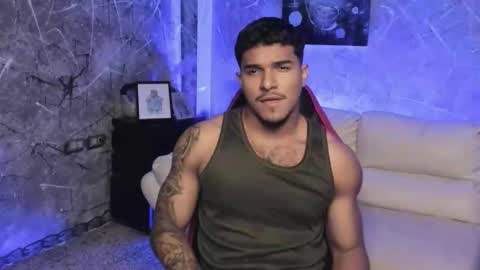 Leo independent model online show from November 21, 1:15 am