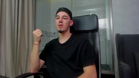 LeoIsaiah online show from December 14, 5:51 am