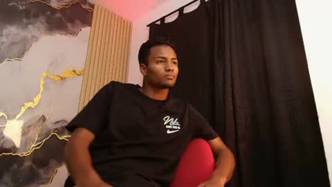 leon__black online show from July 27, 11:06 am