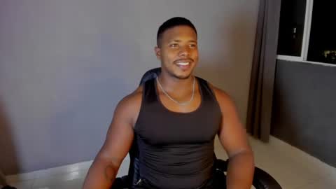 Leandro jones online show from August 4, 12:27 am