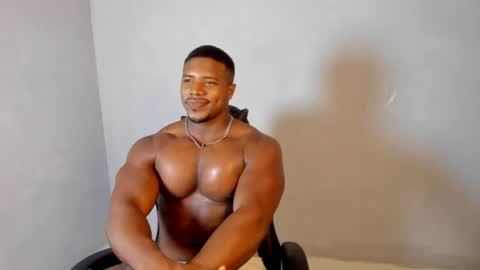 Leandro jones online show from June 7, 3:13 am
