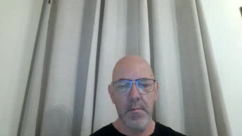 leonew71 online show from March 19, 8:06 am