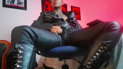 Lenardo jaramillo online show from January 5, 5:27 pm