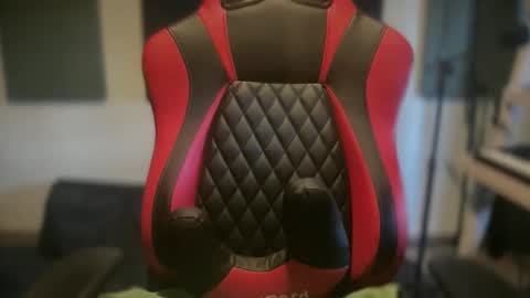 leoon_hot online show from May 18, 7:40 pm