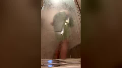 levasisa472230 online show from April 10, 12:01 pm