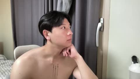 levi4820 online show from May 9, 2:51 pm
