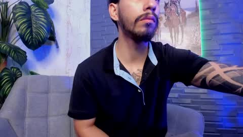 levi_wolf online show from June 4, 11:38 am