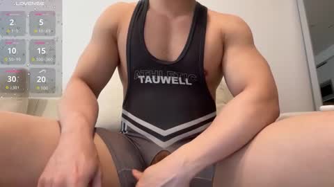 AsianKing online show from November 24, 3:18 am