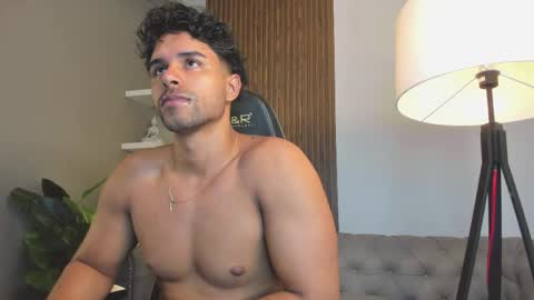 Liam Collins online show from April 11, 11:47 am