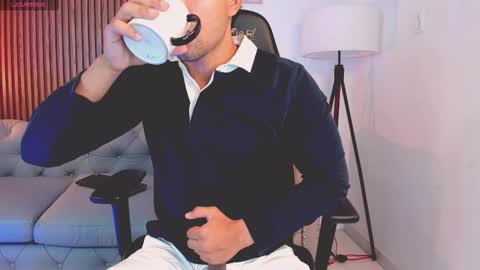 Liam Collins online show from October 21, 11:57 am