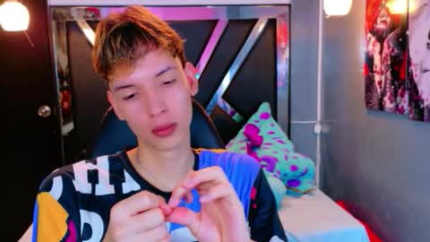 liam_green1 online show from February 22, 1:23 pm