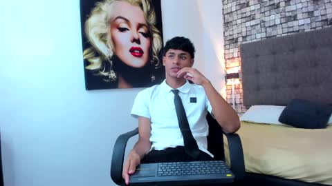 liam_heat1 online show from March 27, 7:48 pm