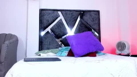 Call me Lian online show from January 12, 1:15 pm