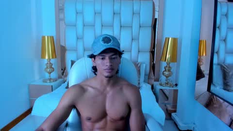 liamstronge_ online show from March 8, 3:26 am