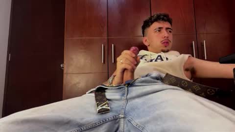 Liam online show from November 20, 6:13 am