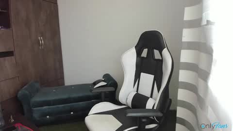 Lian storm online show from November 22, 5:56 pm