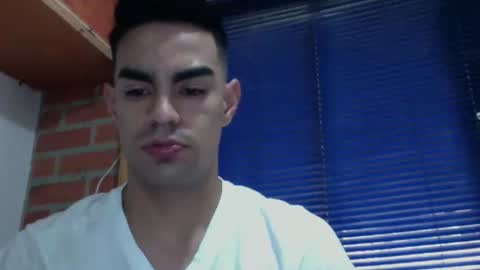 Snapshot of liiam_collins chatting on March 2, 10:23 pm liiam online show from March 2, 10:23 pm