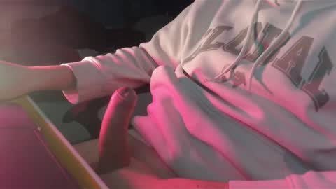 lil_j_ online show from April 2, 10:39 pm