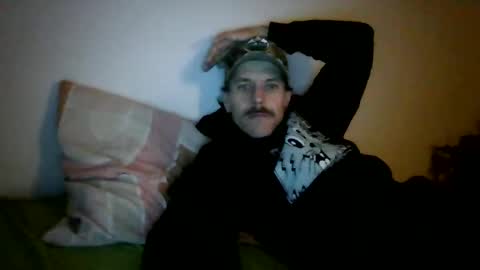 Snapshot of lildeer1980 chatting on October 17, 6:17 am lildeer1980 online show from October 17, 6:17 am