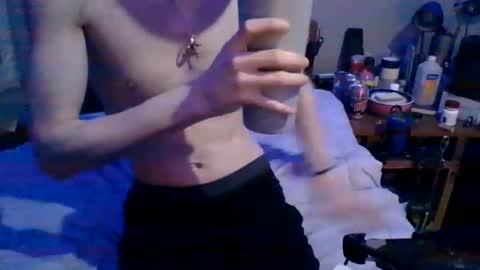 lildman420 online show from December 19, 7:38 am