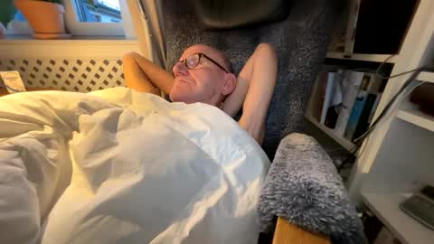 Snapshot of lingonkuk chatting on November 1, 6:06 am lingonkuk online show from November 1, 6:06 am