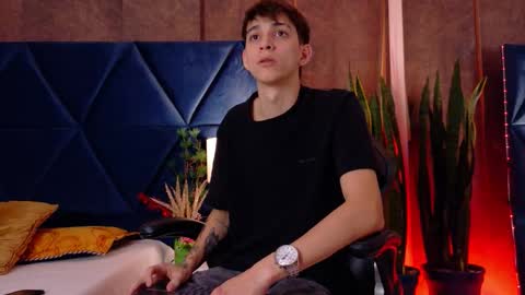 LION FOSTER online show from December 13, 10:05 pm