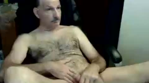 loades182025 online show from July 25, 9:44 pm
