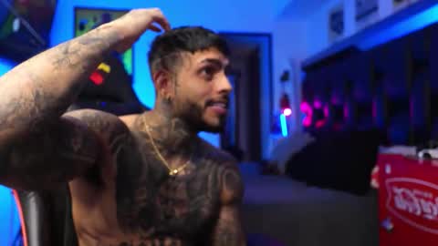 logan_hugh8 online show from January 14, 4:28 am