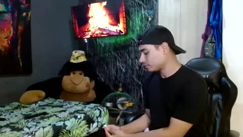 logan_millerxxx online show from January 10, 1:53 am