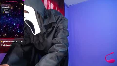 Logan online show from October 30, 8:10 pm