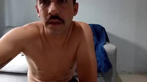 Logans online show from November 16, 7:38 pm