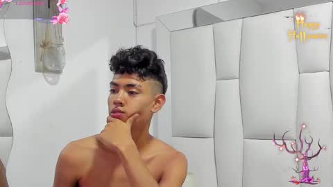 logantwink18 online show from October 24, 10:06 am