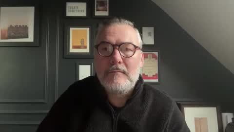 EnglishBear online show from December 17, 8:10 am