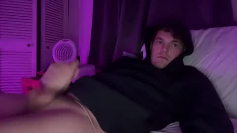 londonlad2002x online show from July 26, 3:25 am