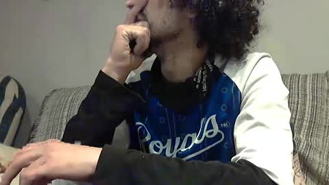 Snapshot of longnight5 chatting on January 17, 9:32 pm Alejandro Rulitos Twitter longnight55 Intagram 5longnight5 online show from January 17, 9:32 pm