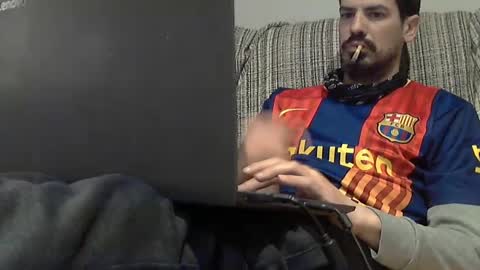 Snapshot of longnight5 chatting on February 16, 1:27 am Alejandro Rulitos Twitter longnight55 Intagram 5longnight5 online show from February 16, 1:27 am