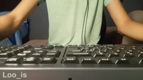 loo_is online show from January 30, 8:11 am