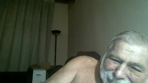 louis_chokdee online show from December 9, 4:18 pm