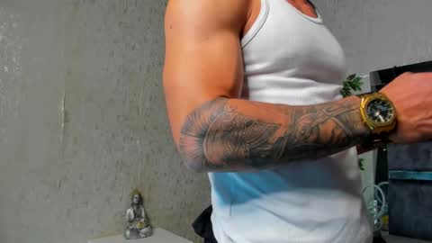 Louis online show from December 19, 1:24 am