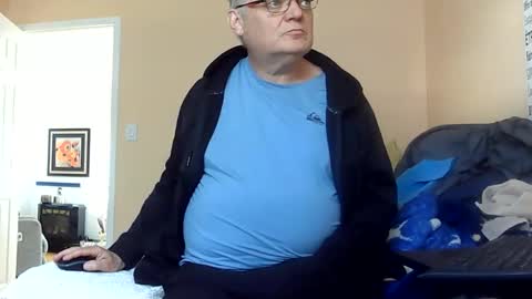 loumtl3 online show from May 26, 3:08 pm
