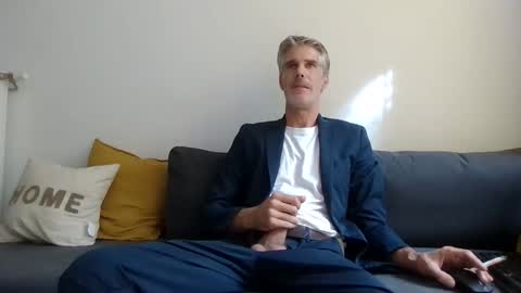 Max online show from September 15, 2:07 pm