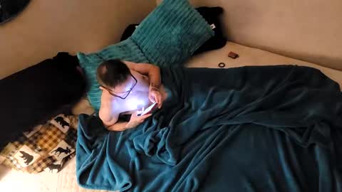 That guy online show from January 1, 7:43 pm