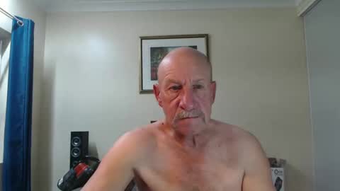 Snapshot of lovesblackazz chatting on February 11, 11:44 pm Lovesblackazz online show from February 11, 11:44 pm