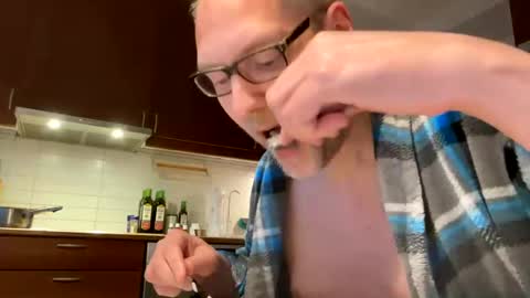 loveshine_ online show from February 7, 7:18 am