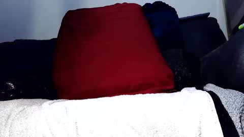 lovetobeused online show from June 2, 2:45 am